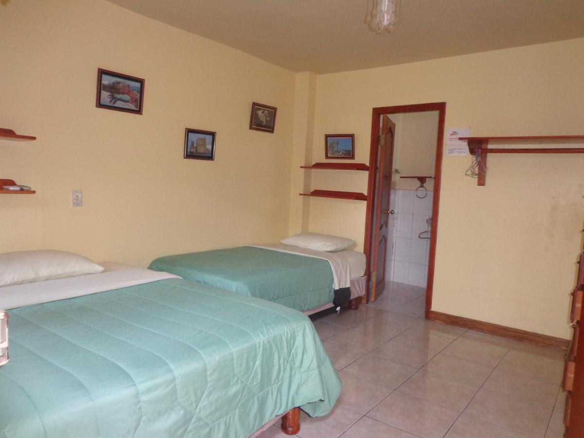 Hostal Nathaly Puerto Baquerizo Moreno Exteriér fotografie
